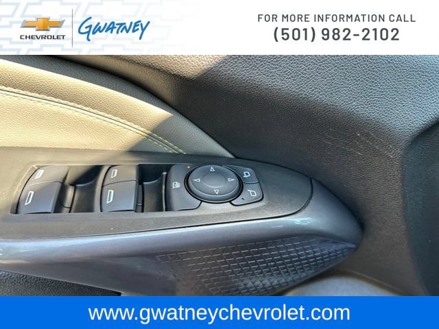 Used 2025 Chevrolet Trax ACTIV w/ Sunroof Package FWD image 19