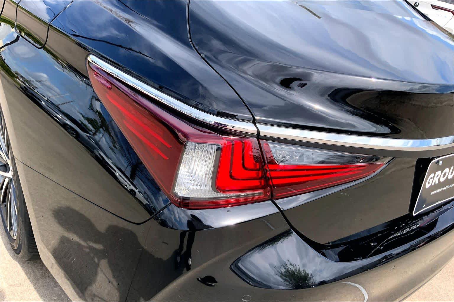 Used 2024 Lexus ES 350 w/ Premium Package FWD image 27