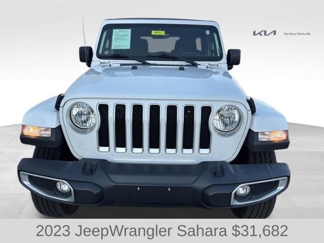 Used 2023 Jeep Wrangler Unlimited Sahara AWD/4WD image 3