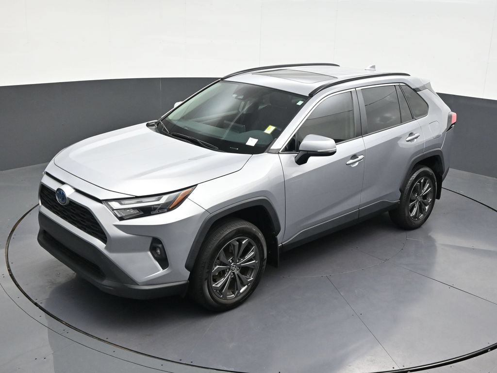 Used 2024 Toyota RAV4 XLE Premium w/ Weather Package AWD/4WD image 17