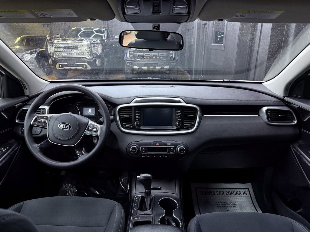 Used 2019 Kia Sorento LX image 21