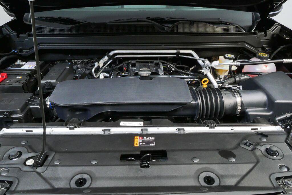 New 2026 GMC Canyon Elevation w/ Convenience Package RWD image 3