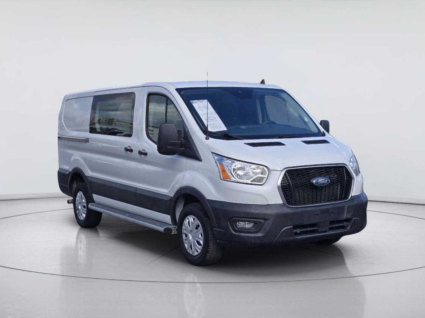 Used 2022 Ford Transit 250 Low Roof w/ Exterior Upgrade Package RWD image 3