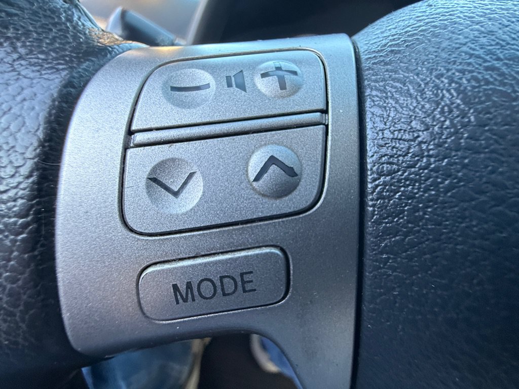 Used 2013 Toyota Corolla LE w/ Premium Pkg FWD image 18