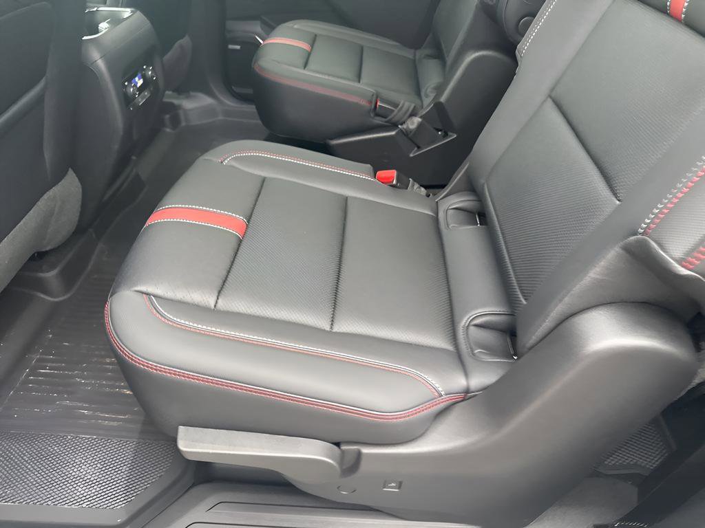 New 2026 Chevrolet Traverse RS image 25
