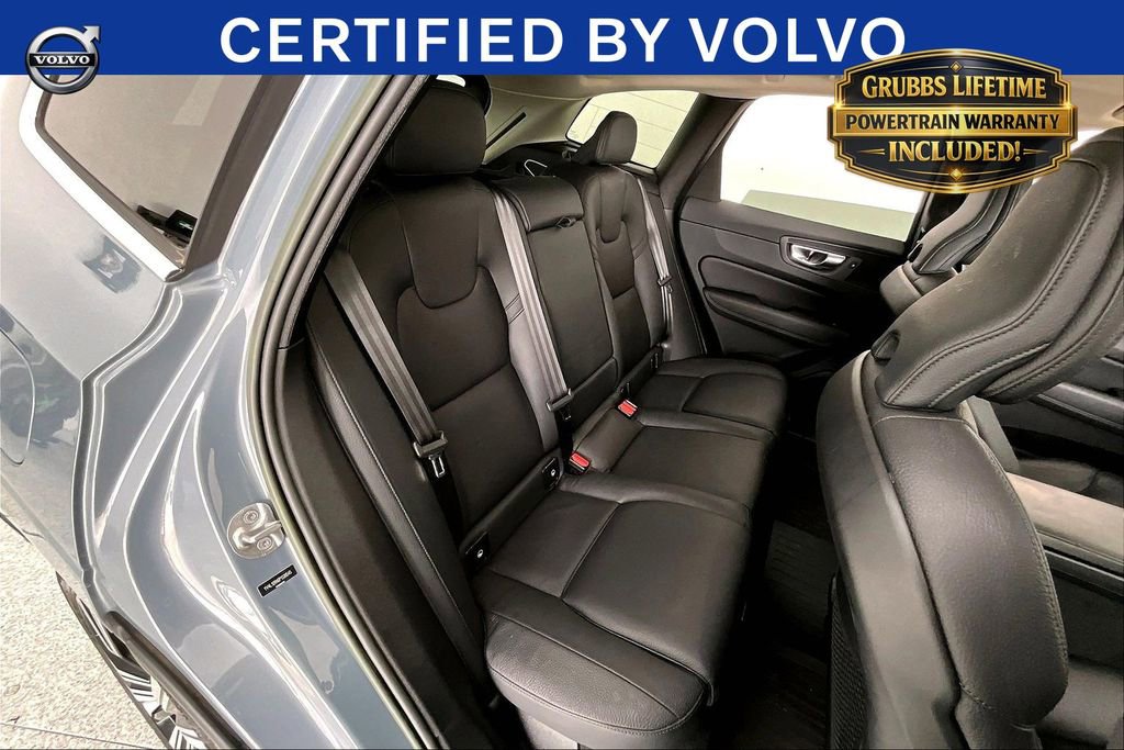 Used 2023 Volvo XC60 B5 Plus AWD/4WD image 37
