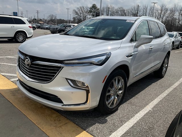 Used 2023 Buick Enclave Premium w/ Experience Buick Package image 3