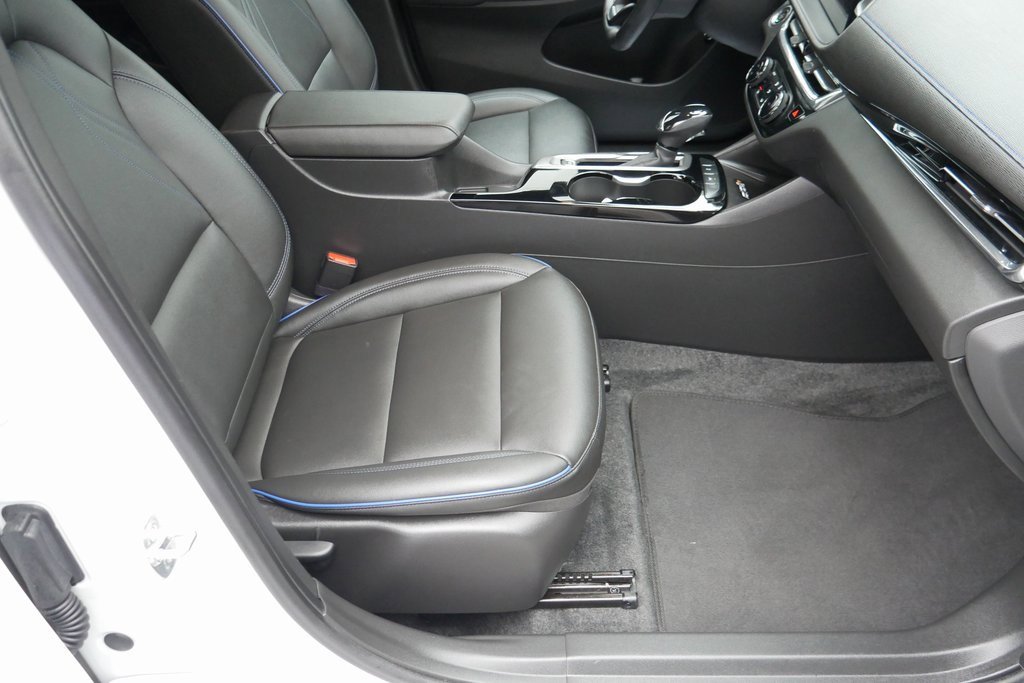 Used 2024 Buick Envista Sport Touring w/ Convenience I Package image 21