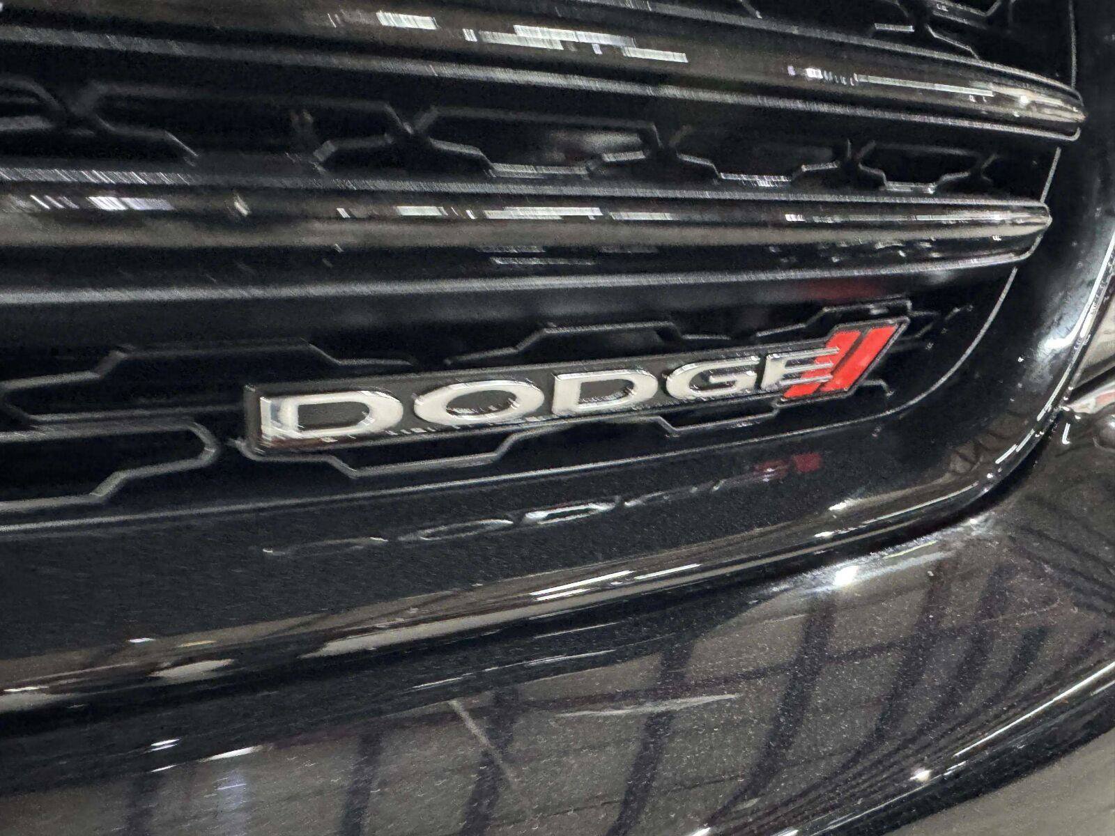 Used 2023 Dodge Charger SXT w/ Blacktop Package AWD/4WD image 17