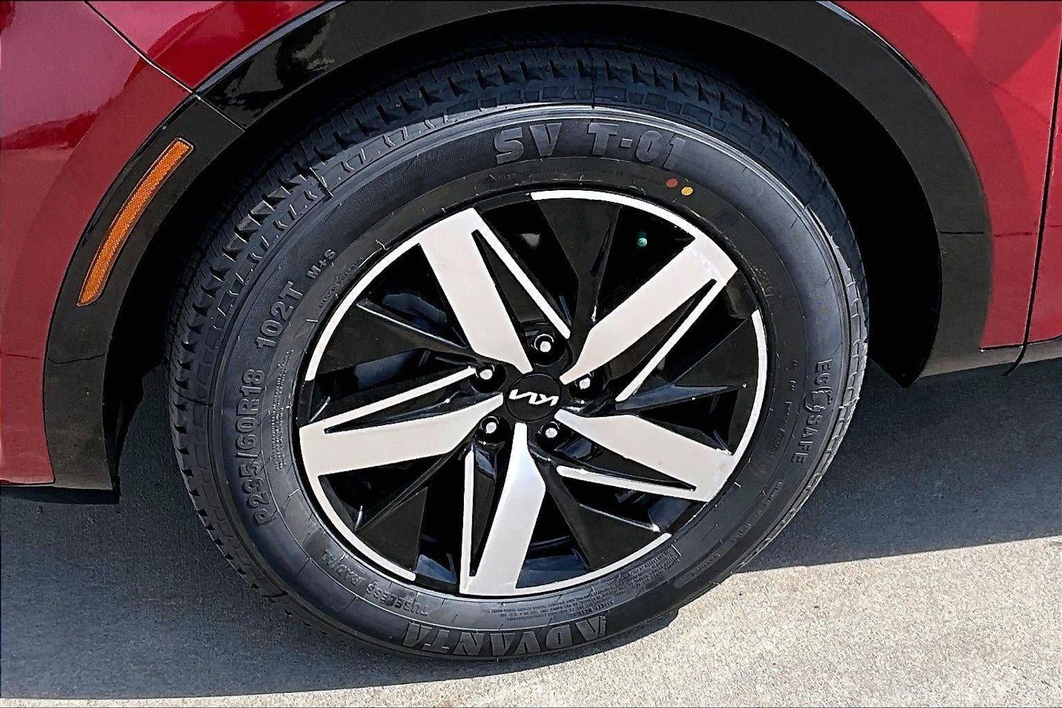 Used 2022 Kia Sorento S FWD image 33