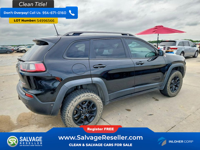 Used 2019 Jeep Cherokee Trailhawk AWD/4WD image 4
