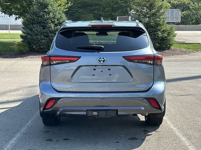 Used 2023 Toyota Highlander Limited AWD/4WD image 4