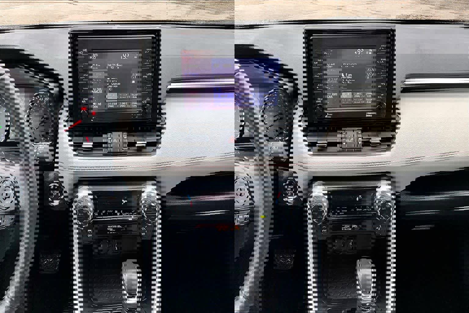 Used 2021 Toyota RAV4 XLE Premium image 7