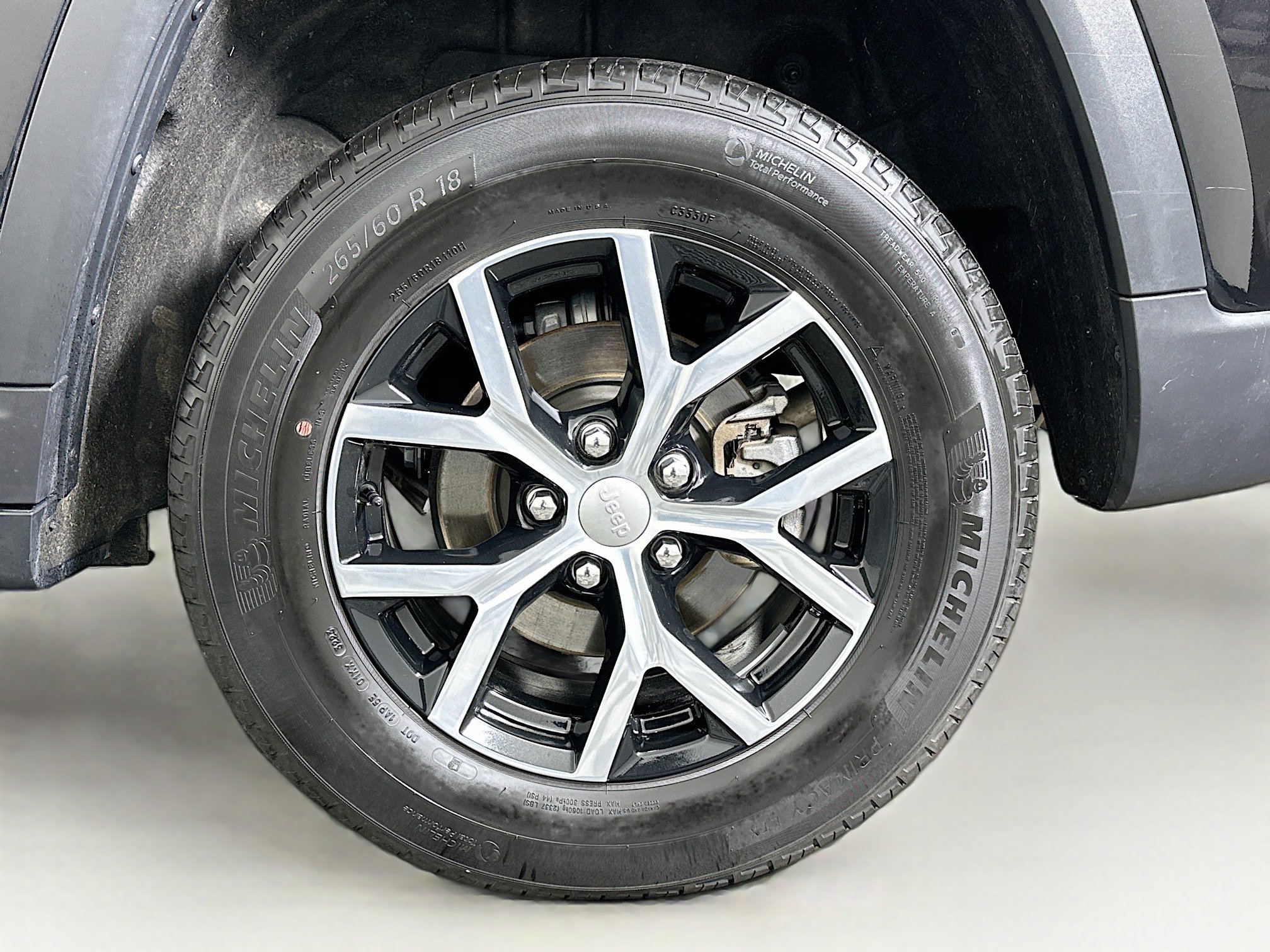 Used 2024 Jeep Grand Cherokee Limited image 11