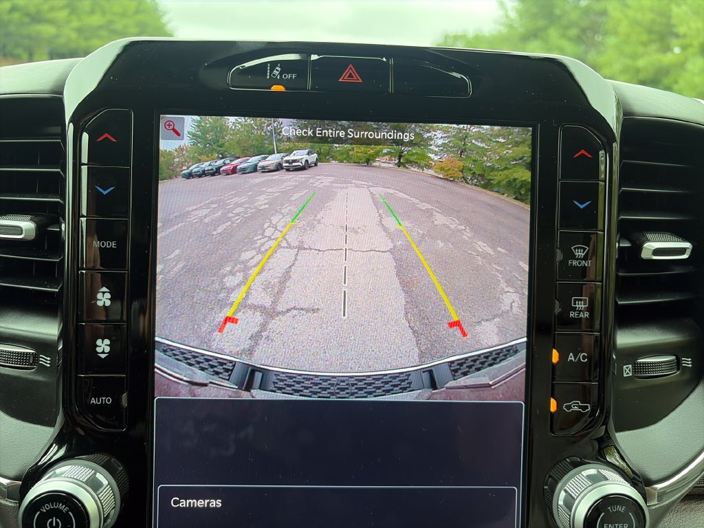 Used 2025 RAM 1500 Laramie AWD/4WD image 20