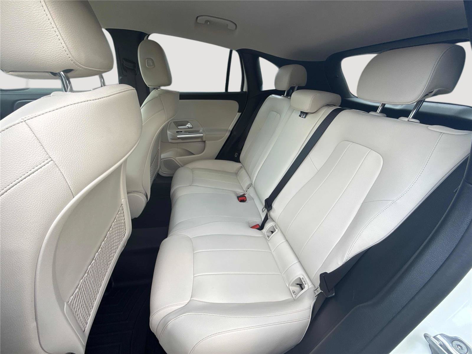 Used 2022 Mercedes-Benz GLA 250 4MATIC image 12