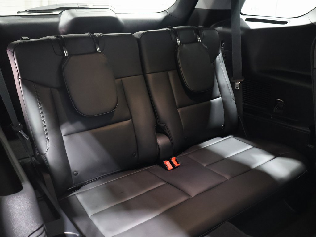 Used 2023 Ford Explorer XLT w/ Equipment Group 202A image 19