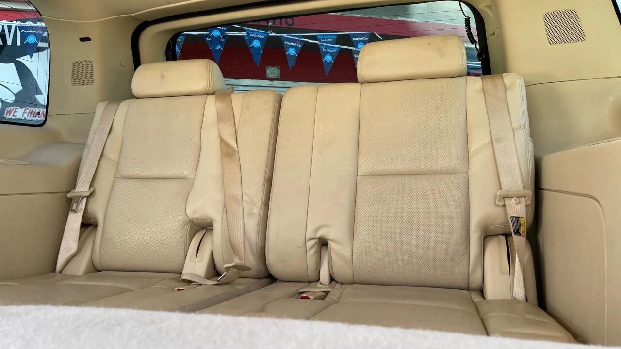 Used 2007 Cadillac Escalade AWD w/ Information Package image 23