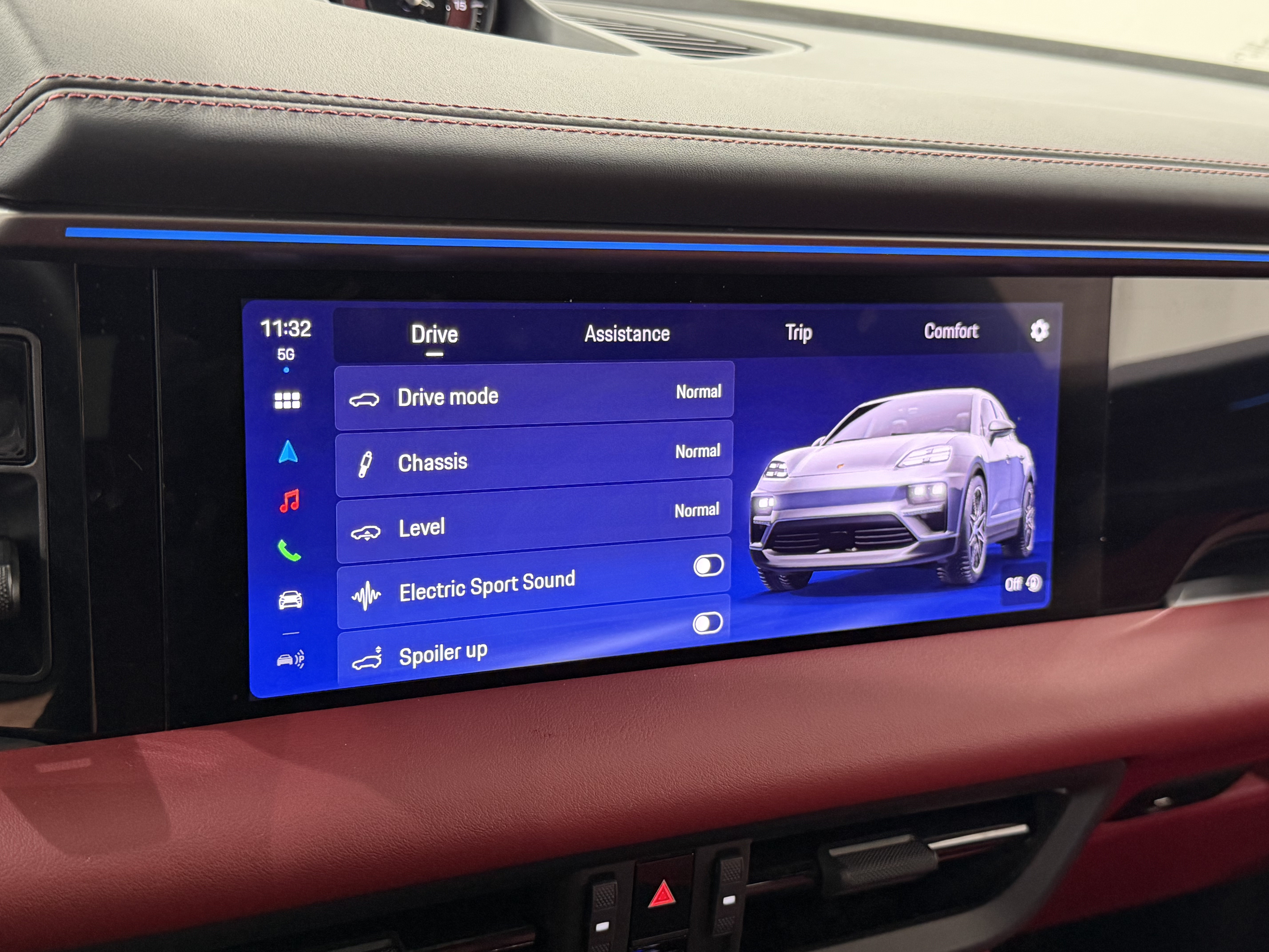 Used 2025 Porsche Macan 4S Electric AWD/4WD image 46