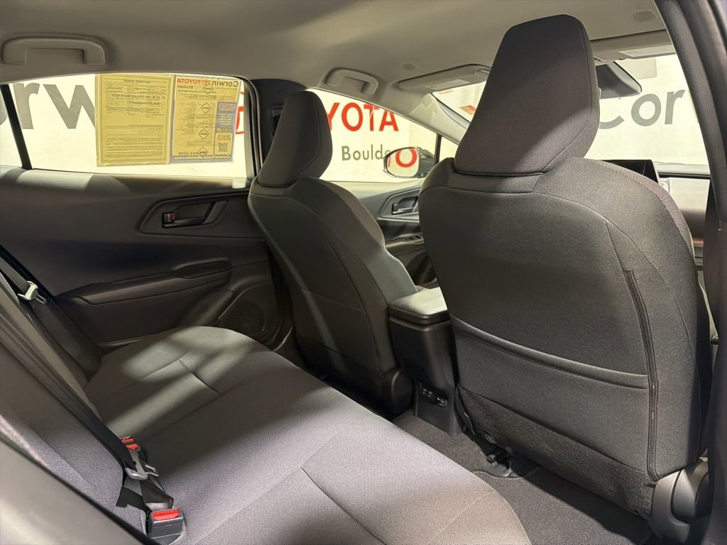 Used 2026 Toyota Prius Plug-In Hybrid image 12