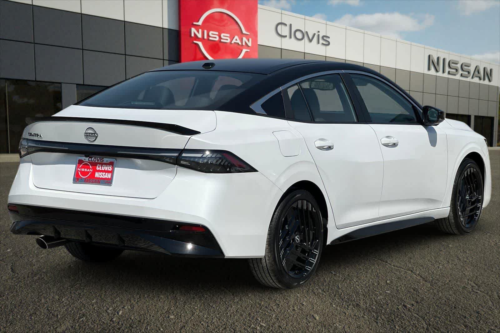 New 2027 Nissan Sentra SR FWD image 3