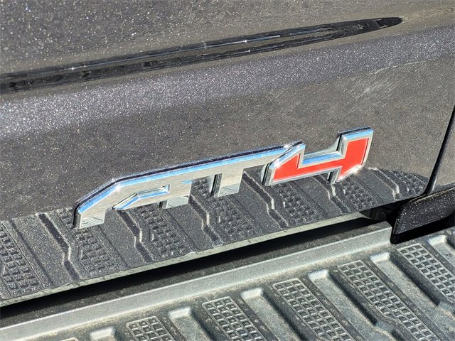 Used 2023 GMC Sierra 1500 AT4 w/ Technology Package image 8