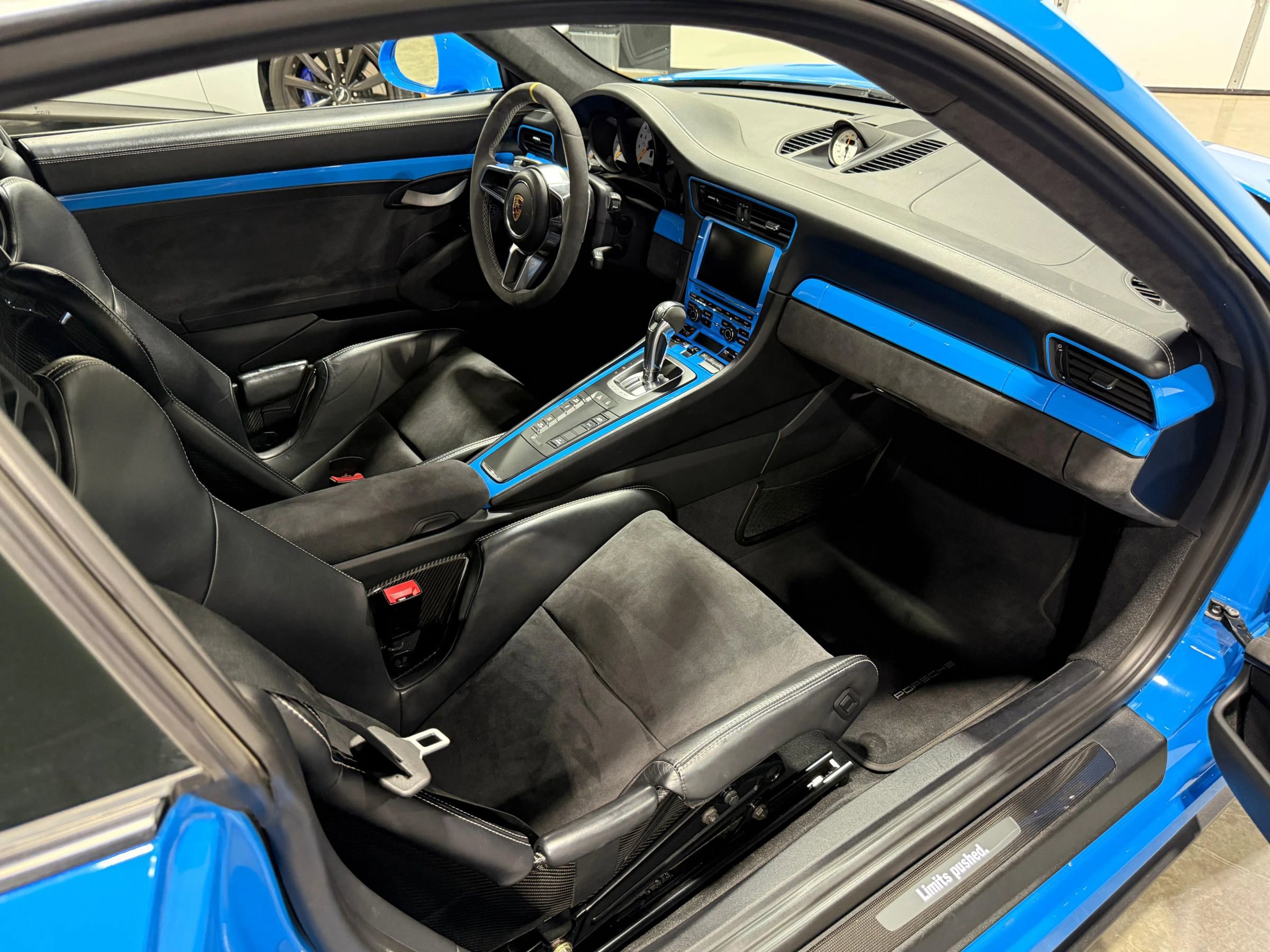 Used 2016 Porsche 911 GT3 RS RWD image 37