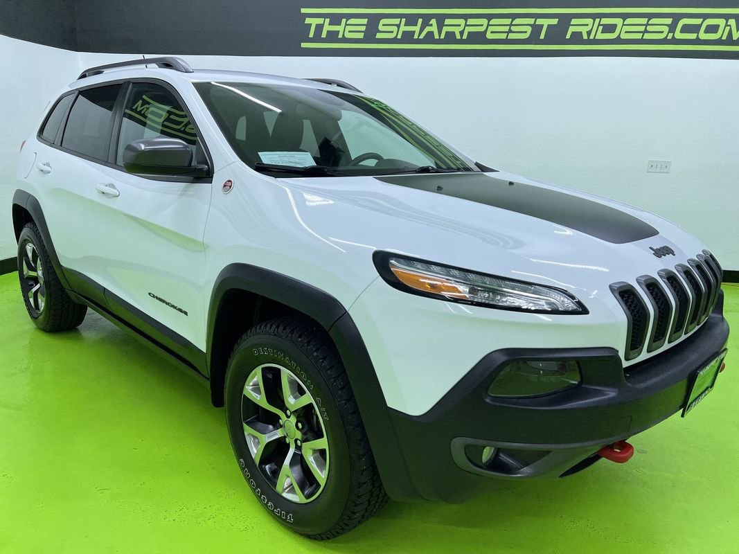 Used 2014 Jeep Cherokee Trailhawk w/ Leather Interior Group AWD/4WD image 2