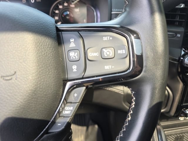 Used 2025 RAM 2500 Limited AWD/4WD image 31
