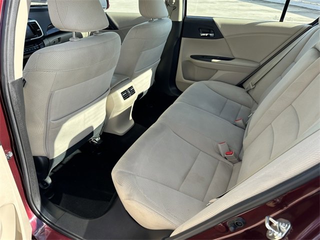 Used 2017 Honda Accord SE image 17