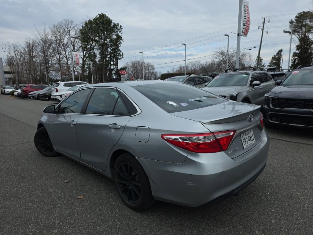Used 2017 Toyota Camry SE image 8