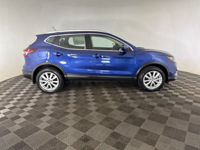 Used 2022 Nissan Rogue Sport SV FWD image 4
