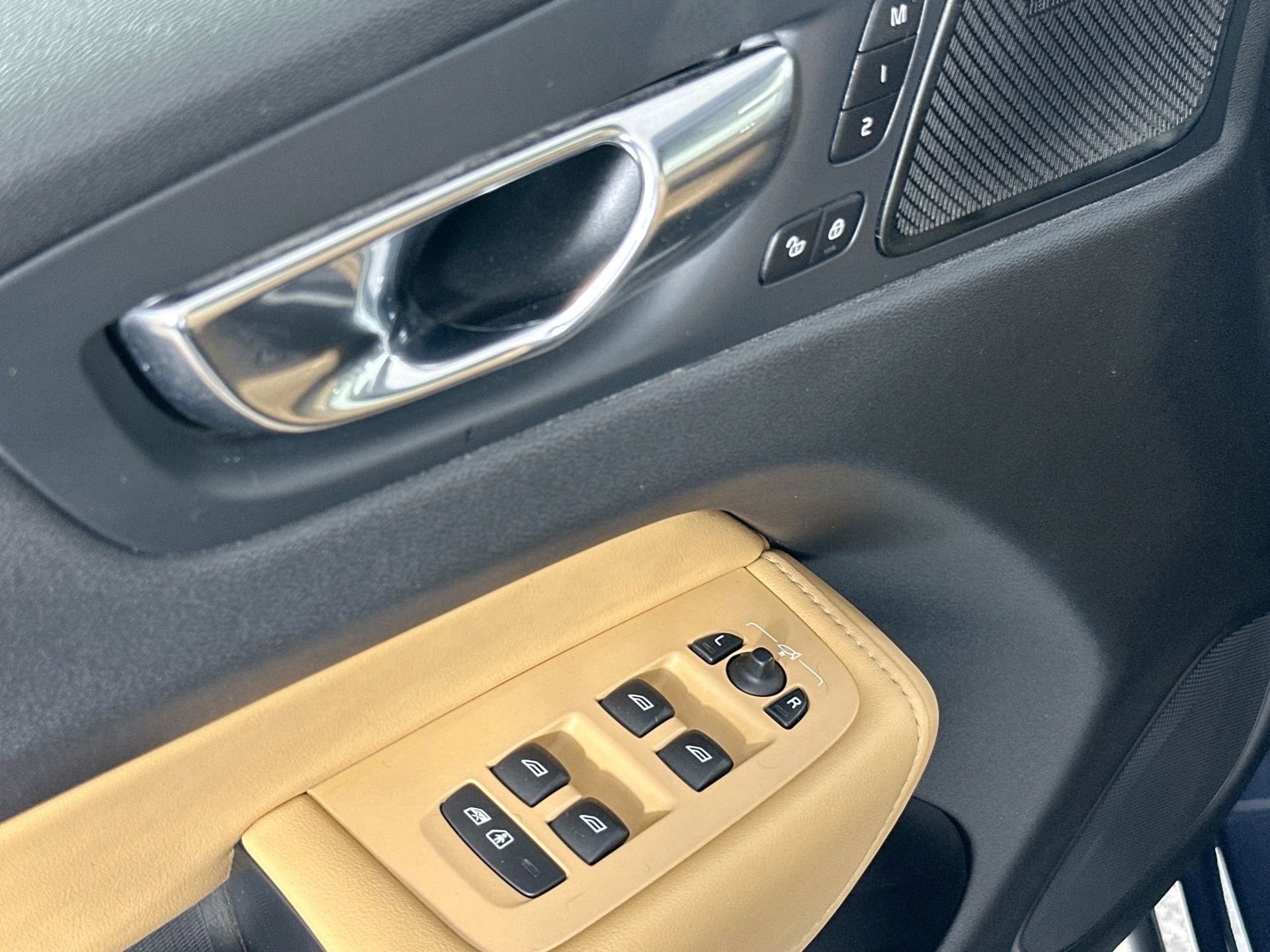 Used 2020 Volvo XC60 T5 Inscription image 18