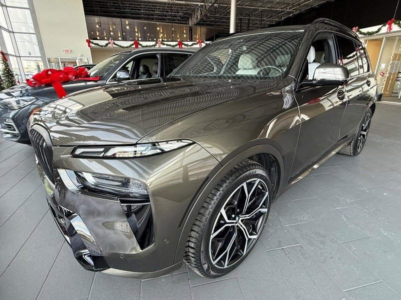 Used 2023 BMW X7 xDrive40i w/ Executive Package image 6