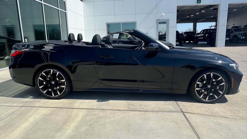 Used 2026 BMW 430i Convertible image 3