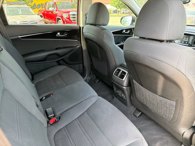 Used 2020 Kia Sorento LX AWD/4WD image 26
