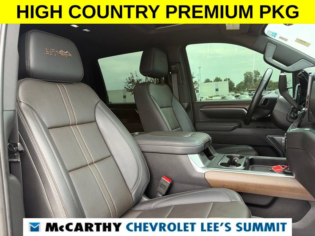 Used 2025 Chevrolet Silverado 2500 High Country w/ High Country Premium Package AWD/4WD image 35