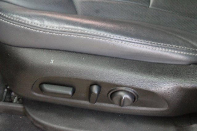 Used 2021 Buick Enclave Essence image 14