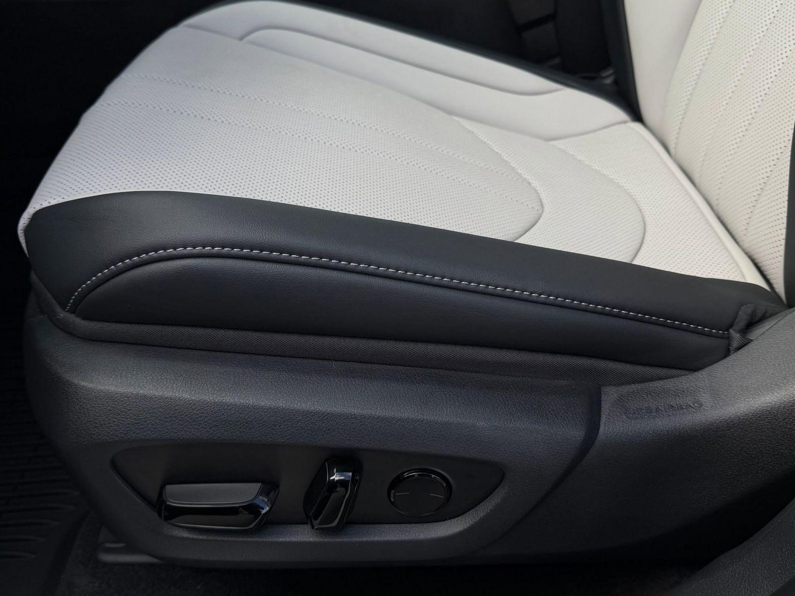 New 2026 Lexus TX 500h AWD image 13