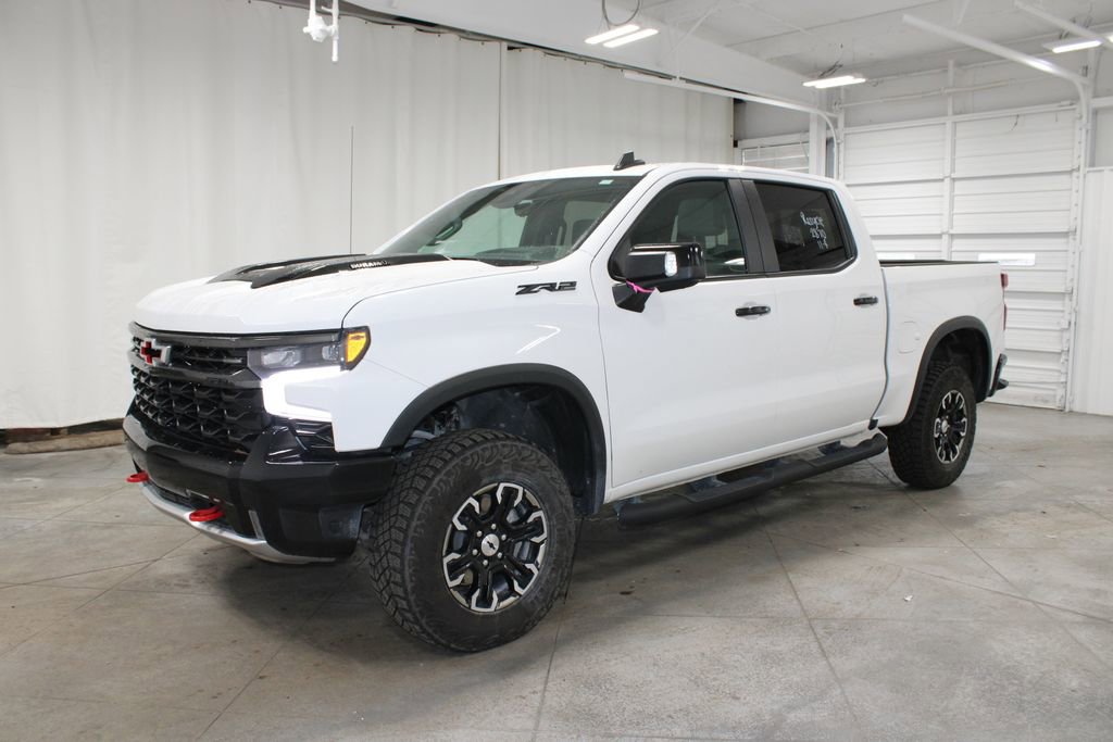 Used 2024 Chevrolet Silverado 1500 ZR2 w/ Technology Package image 4