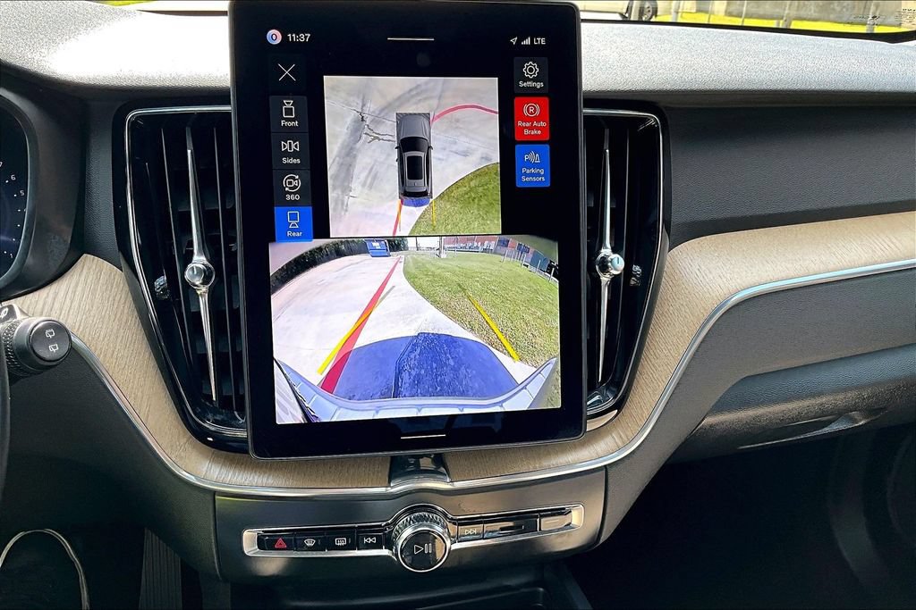 Certified 2026 Volvo XC60 B5 Plus AWD/4WD image 29