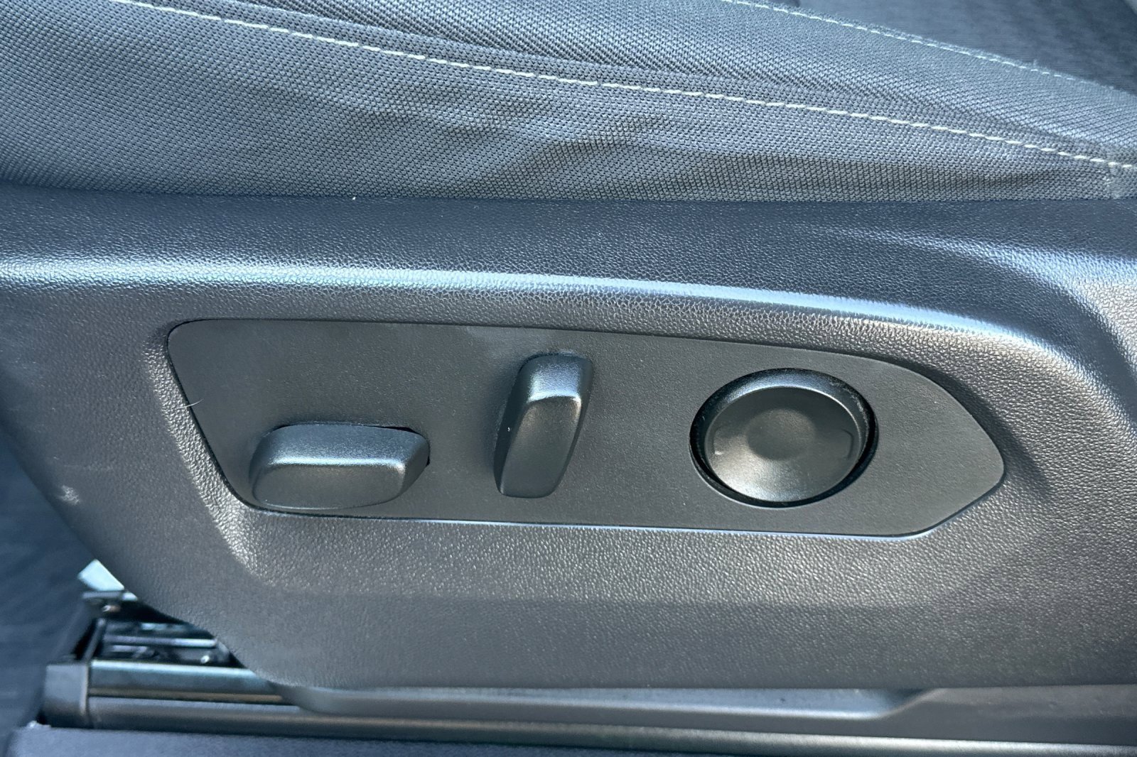 Used 2023 Chevrolet Silverado 1500 LT Trail Boss w/ Protection Package image 14