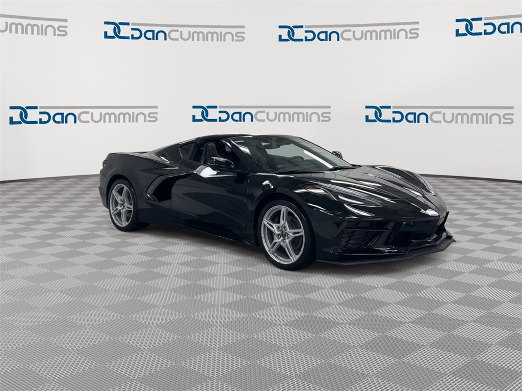 Used 2025 Chevrolet Corvette Stingray Coupe w/ 1LT image 2
