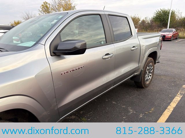 Used 2025 Chevrolet Colorado Z71 AWD/4WD image 2