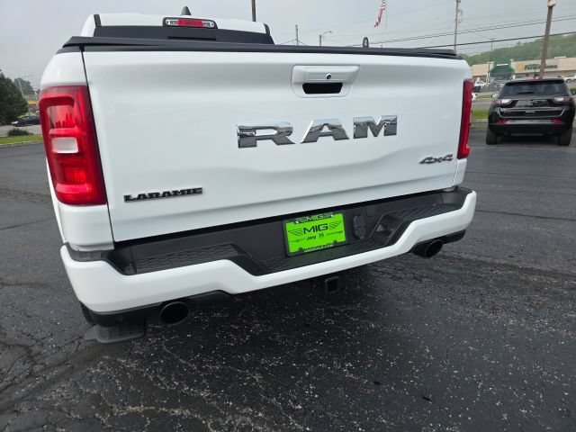Used 2025 RAM 1500 Laramie AWD/4WD image 7