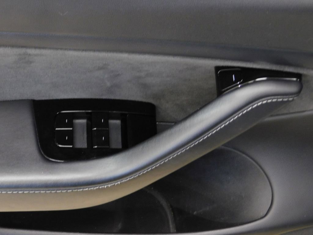 Used 2020 Tesla Model 3 Long Range AWD/4WD image 28