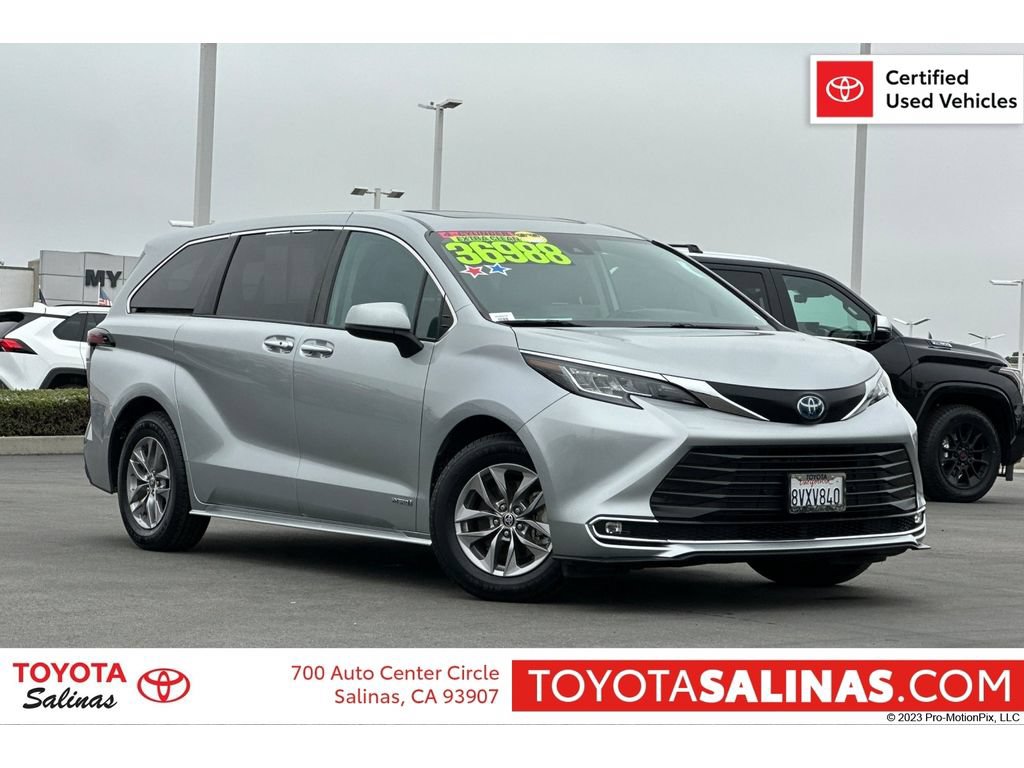 Used 2021 Toyota Sienna XLE FWD image 1
