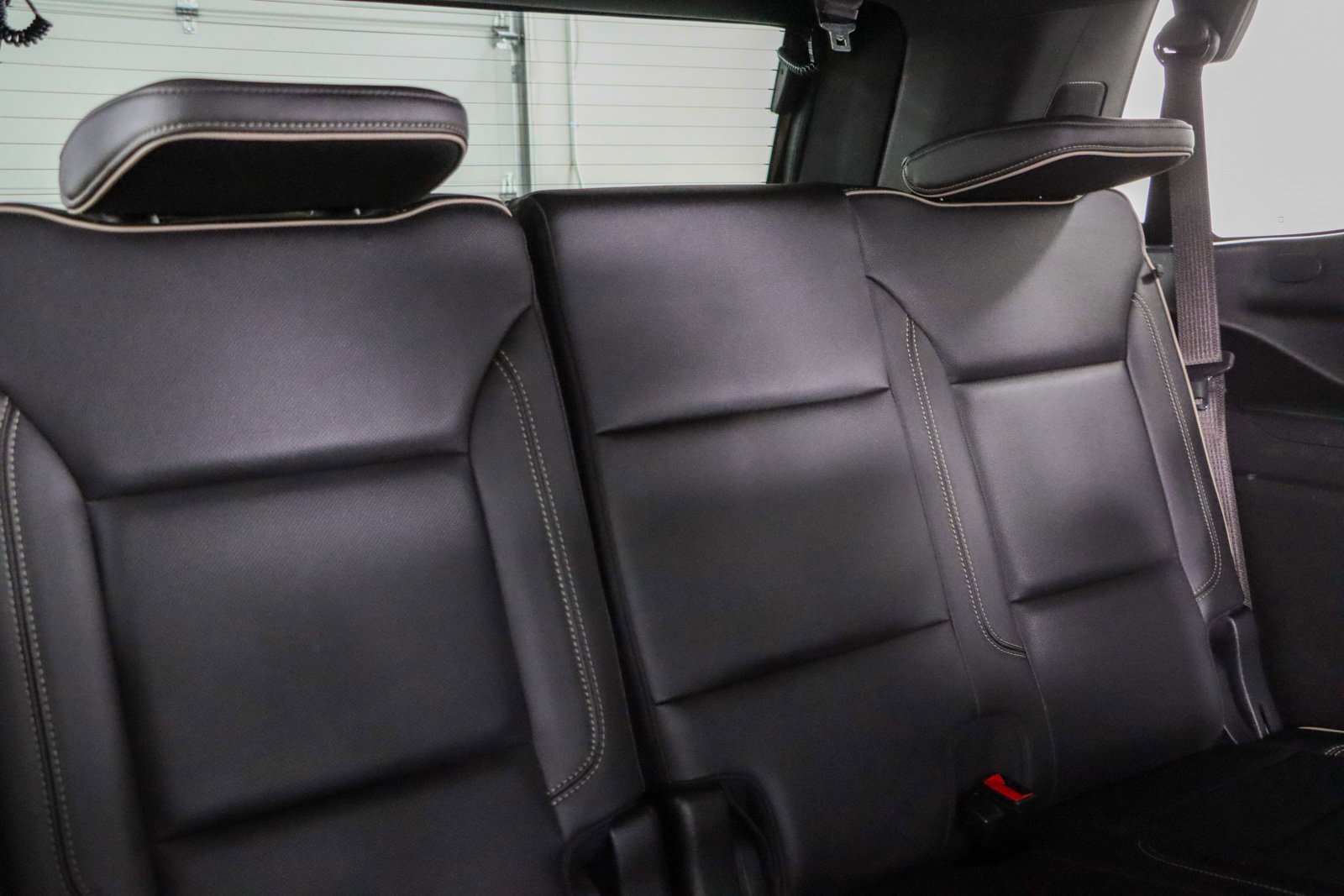 Used 2021 GMC Yukon SLT w/ SLT Luxury Plus Package image 34