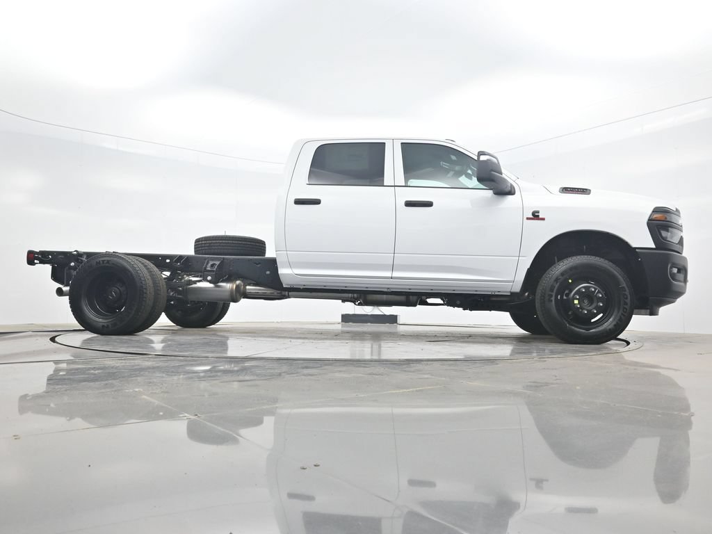 New 2026 RAM 3500 Tradesman AWD/4WD image 34