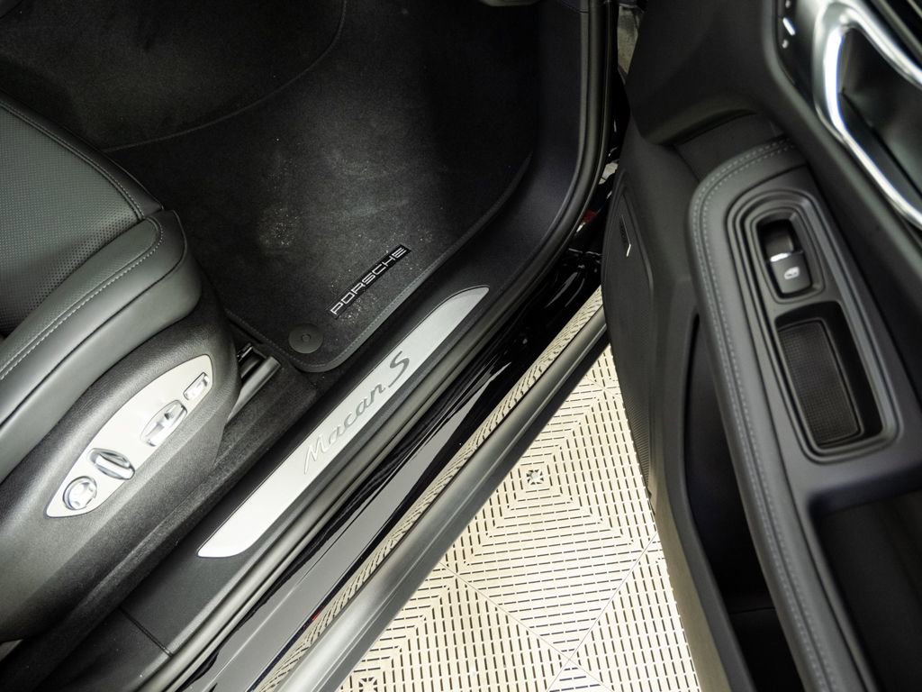 New 2026 Porsche Macan S image 26